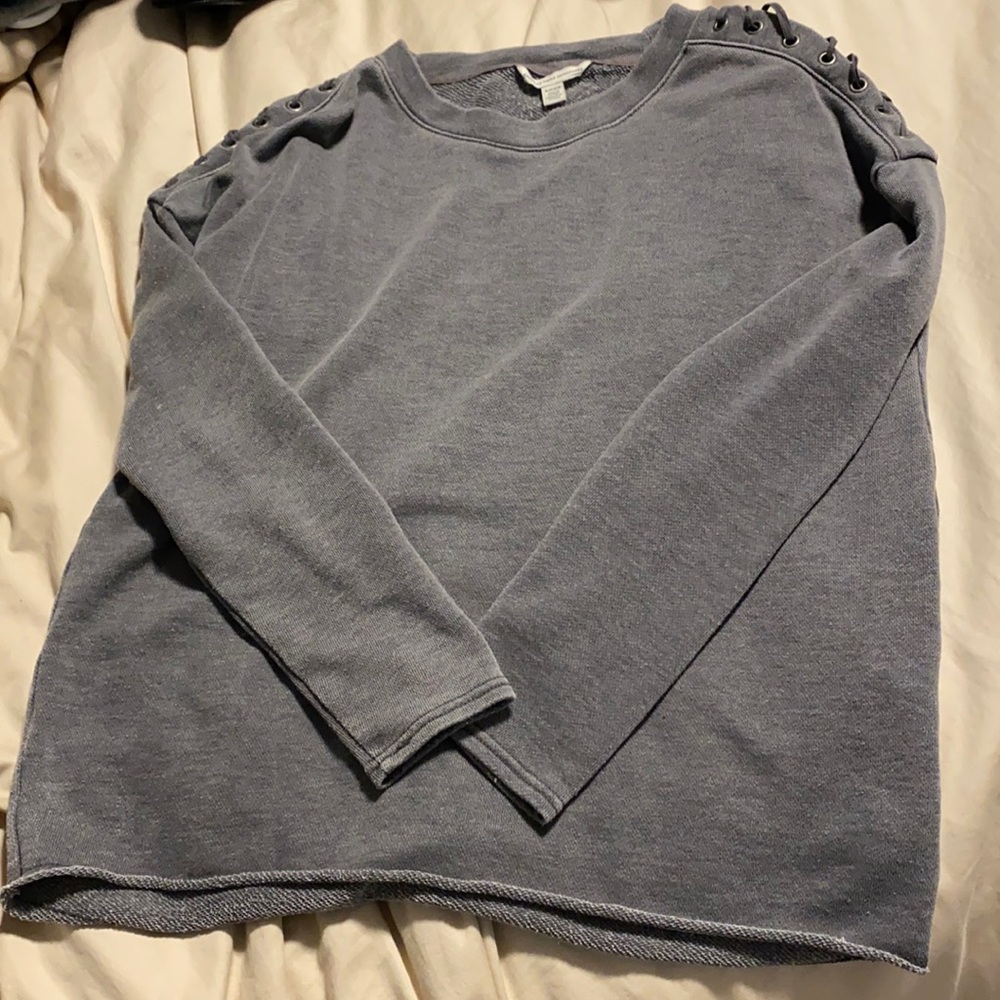 American Eagle Sweater with nice shoulder detailing